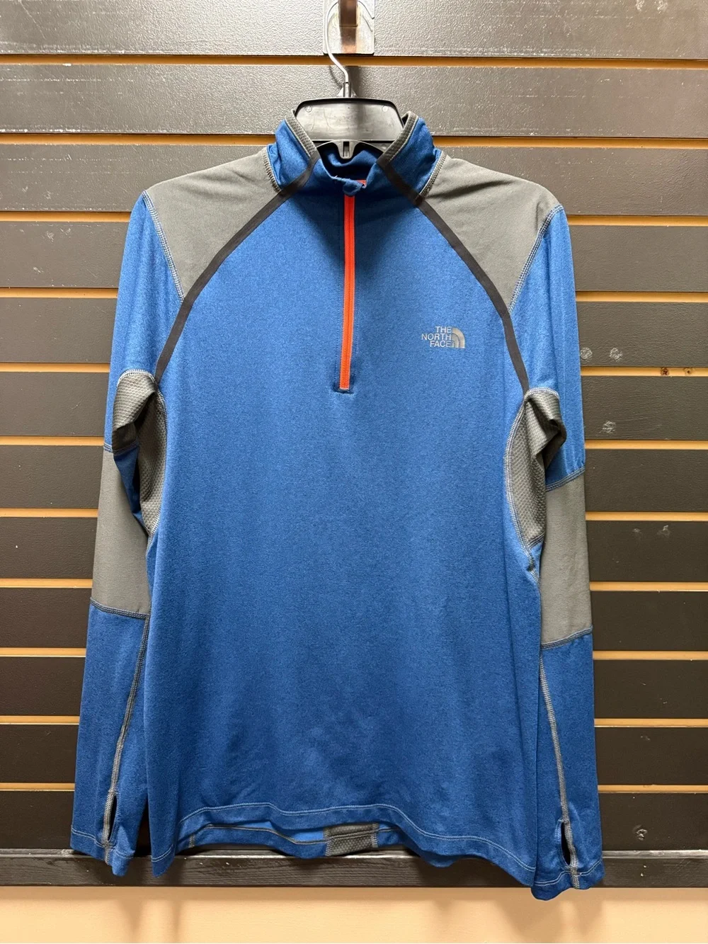 The North Face FlashDry-XD Men’s Blue 1/4 Zip Pullover Athletic Top Small
